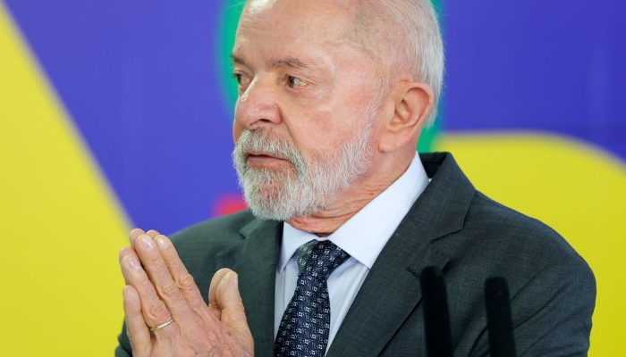 Fraudes no INSS: Lula diz que regras afrouxaram no governo passado