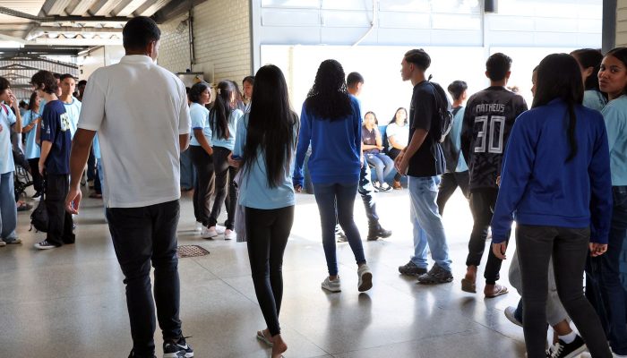 Nascidos em janeiro e fevereiro recebem hoje parcela do Pé-de-Meia
