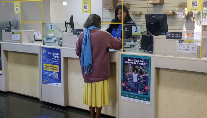 Mais de 60 mil vítimas de fraude no INSS foram atendidas nos Correios