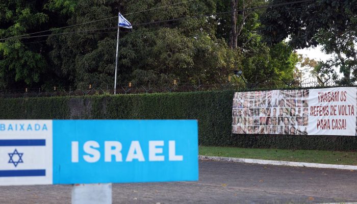 Israel fecha embaixada e consulado no Brasil após ataque ao Irã