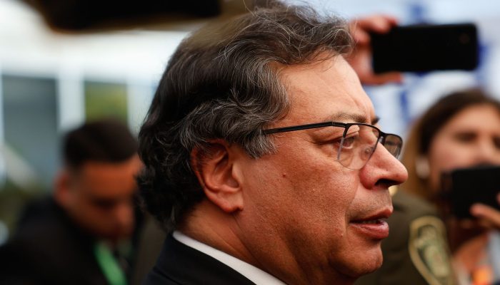 Presidente da Colômbia sugere greve geral após acusar Senado de fraude