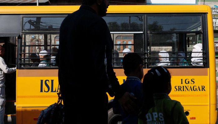 Ataque suicida contra ônibus escolar deixa cinco mortos no Paquistão