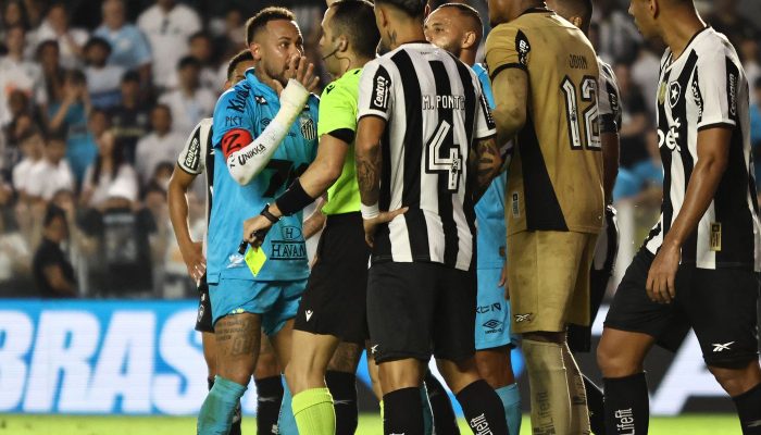 Neymar é expulso e Santos perde do Botafogo na Vila pelo Brasileirão