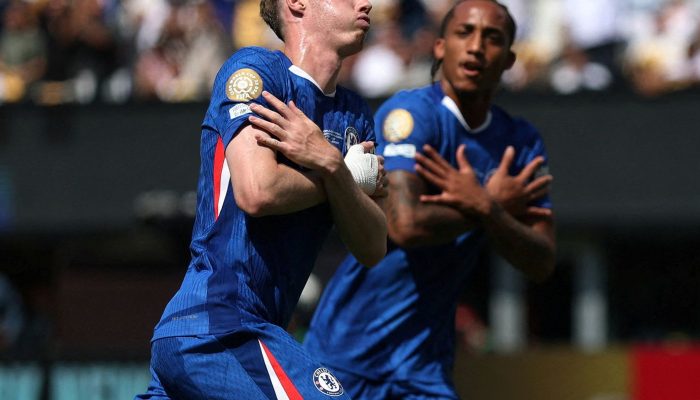 Sob a batuta de Palmer, Chelsea derrota PSG para conquistar o mundo