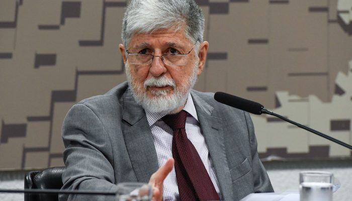 Brasil estuda medidas para romper relações militares com Israel