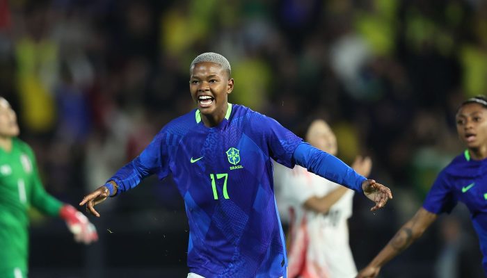 Jhonson decide e Brasil volta a derrotar Japão em amistoso