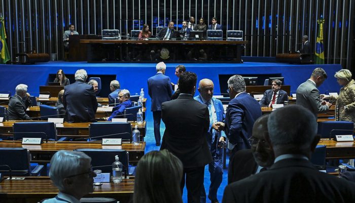 Senado aprova projeto que torna homicídio em escola crime hediondo