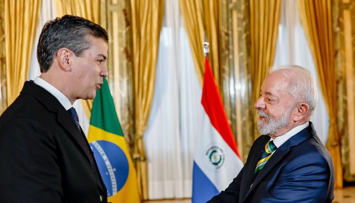 Lula e Santiago Peña conversam sobre caso de espionagem da Abin