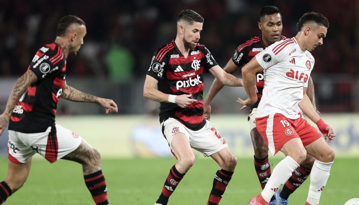 Nacional acompanha duelo final entre Inter e Fla pela Libertadores