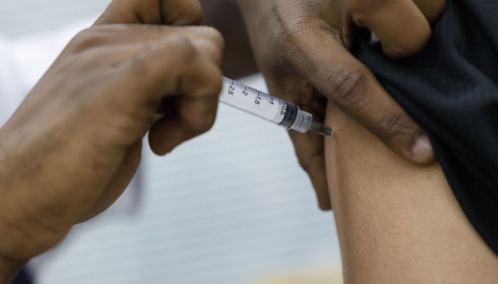 Rio alerta para vacinação contra Síndrome Respiratória Aguda Grave