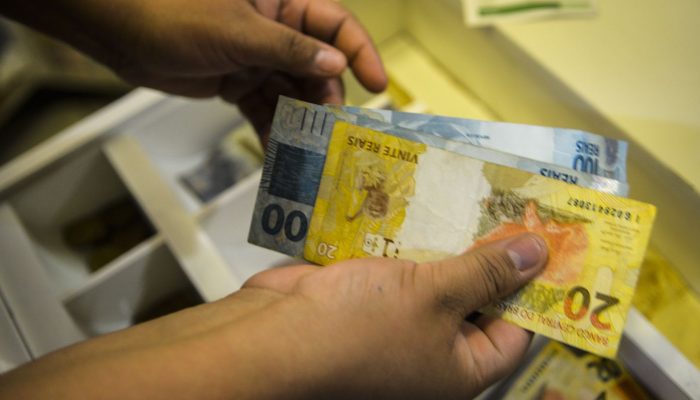 Mercado eleva previsão de expansão da economia para 2,18% em 2025