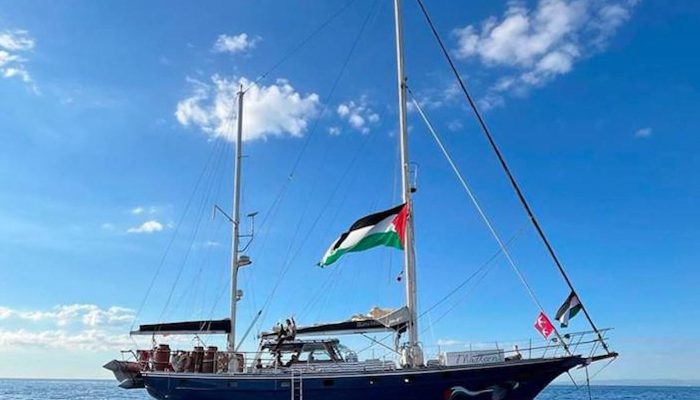 Barco com ativistas está a 48 horas de Gaza com ajuda humanitária