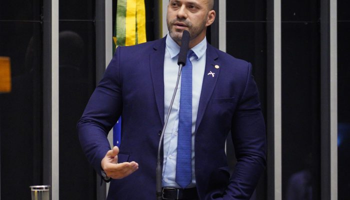 Moraes determina que Daniel Silveira seja submetido a perícia médica 