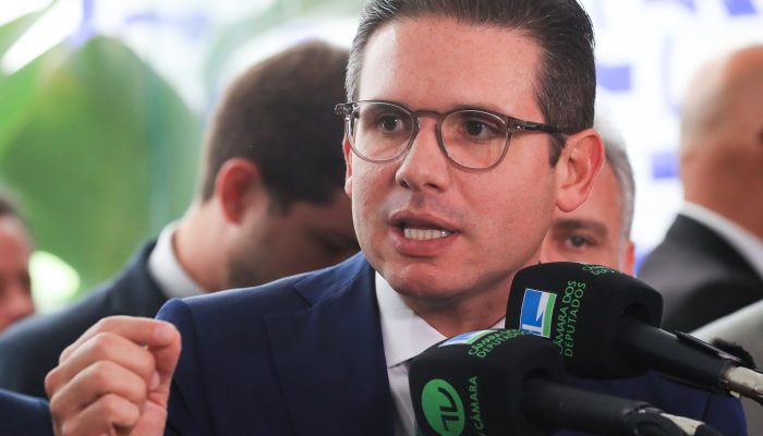 Câmara vai declarar perda do mandato de Zambelli, diz Motta