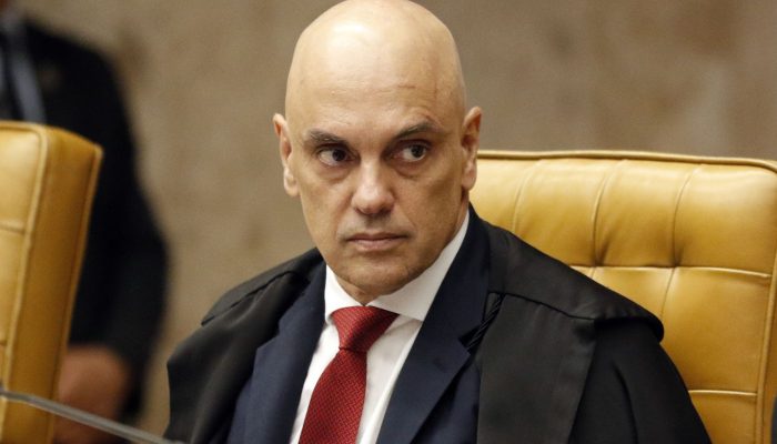 Moraes diz que democracia saberá se defender de inimigos 