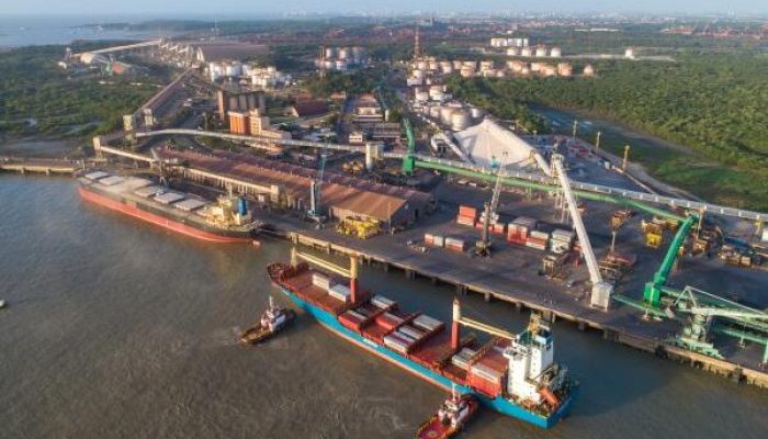 Durante a gestão do ex-governador Flávio Dino, o Estado do Maranhão realizou transferências irregulares de mais de R$ 141 milhões da Empresa Maranhense de Administração Portuária (EMAP) para o Tesouro Estadual.