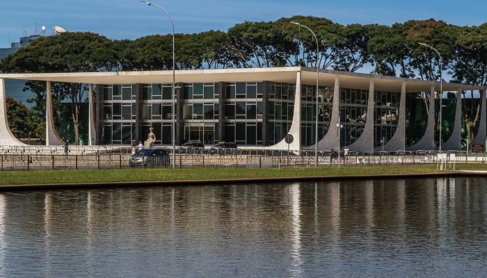 Moraes ouve testemunhas de Bolsonaro na ação do golpe