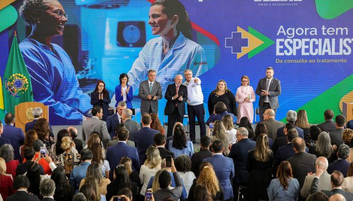 Lula lança programa para melhorar acesso de pacientes a especialistas