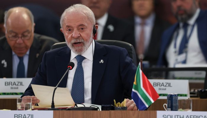 Lula critica incentivos financeiros ao setor de combustíveis fósseis